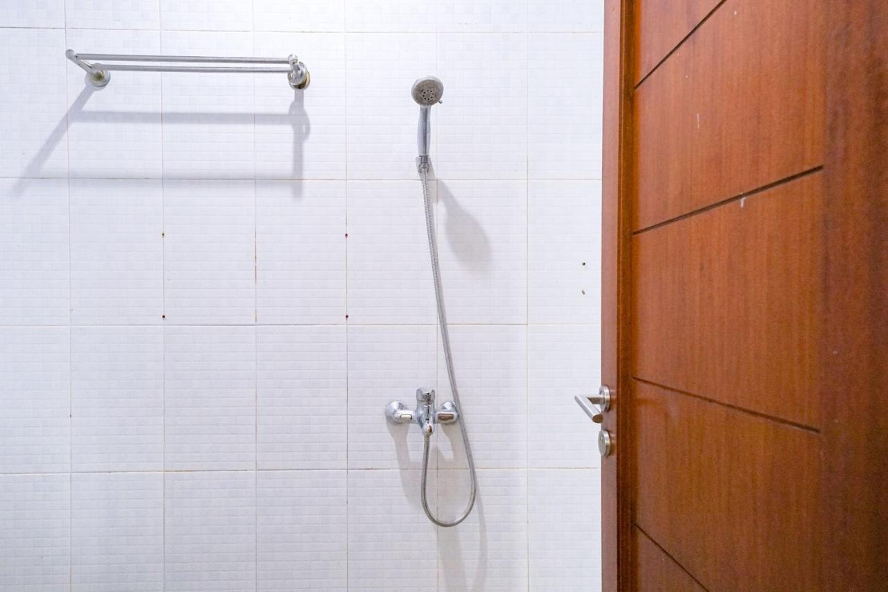Reddoorz At Buah Batu 5 Hotell Bandung Exteriör bild